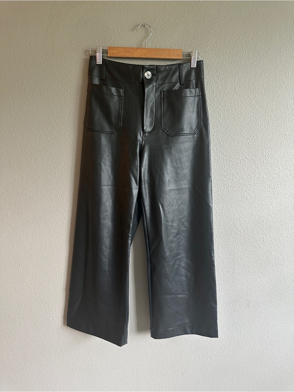 Anthropologie Maeve Black The Colette Cropped Vegan Leather Pants 26 - Picture 3 of 15